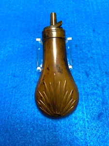 Civil War Era Embossed Brass Scallop Shell Powder Flask - Picture 1 of 10