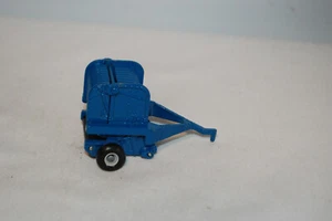 ERTL Case International 2400 Round Blue Hay Bailer Farm Trailer Diecast 1:64 - Picture 1 of 9