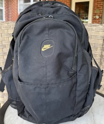 Mochila Nike Max Air Hoops Pro Team Baloncesto Negra y Dorada Modelo Y2K OG Foto 1 de 4