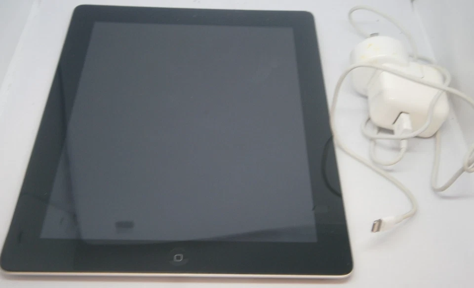 Apple Ipad 4th Generation Model A1460 Black 32GB Wifi Unlocked - Free Postage!! - Image 1 of 4