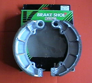 VESRAH JAPAN VB129 KEV LAR REAR BRAKE SHOES EBC H320 CB650 CB750 K SC 1977-83 - Picture 1 of 3
