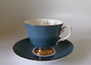 TAZZA DA TÈ E PIATTINO ROYAL GRAFTON BLU E FLOREALE - BUONE CONDIZIONI - Foto 1 di 3