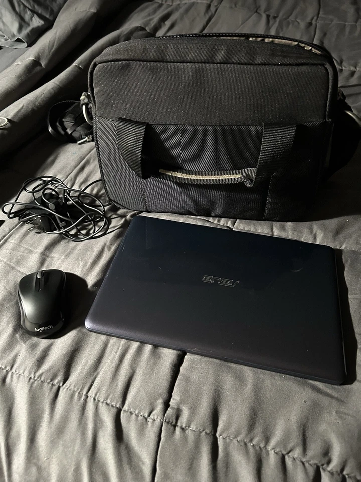 ASUS E203M 11.6 inch (32GB, Intel Celeron N4000, 1.10 GHZ, 2GB) Laptop - Blue - Image 1 of 4