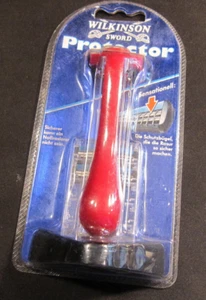 Wilkinson Sword Protector Rasierer + 3 Klingen - Bild 1 von 4
