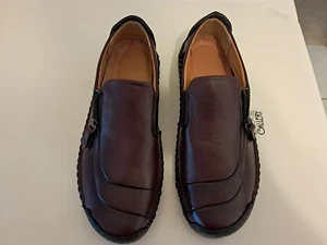 Men's Slip on Loafers Casual  Shoes SIZE 11  - Brown - Picture 1 of 2