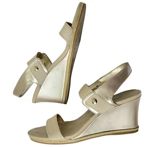 Anne Klein Sport Wedge Sandals Women 8 Gold Beige Shoes Slip On Stretch Summer - Picture 1 of 16