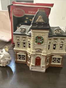 Dickens Collectables Towne Series Towne Hall Decorative Porcelain House - Picture 1 of 7