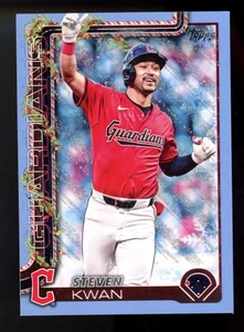 2025 Topps Holiday Steven Kwan Light Blue & White Glitter #H 143 Guardians - Picture 1 of 1
