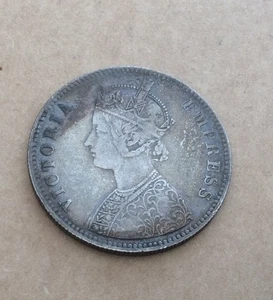 1880 India Silver Rupee - Picture 1 of 4