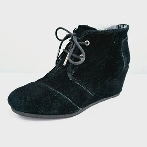 Toms Desert Wedge Ankle Boot Booties 8.5 Black Suede Lace Up Boho Lining Classic - Picture 1 of 12