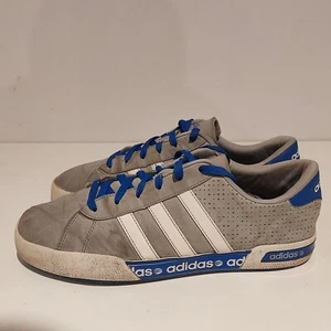 Adidas NEO Turnschuhe grau, blau, weiß - Größe 9,5 UK - Bild 1 von 7