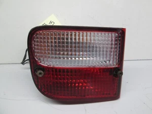 08-10 LAND ROVER DRIVER MARKER LOWER SIDE TAIL LIGHT LAMP TAILLIGHT LENS OEM - Picture 1 of 13