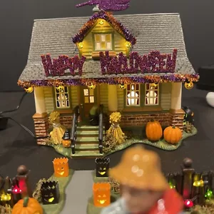 Deptartment 56 Halloween Trick or Treat House - (55343) New Opened Box Works - Picture 1 of 24