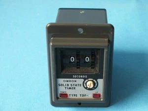 OMRON TDF-Y 110VAC Solid State Timer - Bild 1 von 5