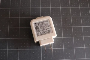Genuine IKEA KMV-040-030-NA-1 Class 2 Power Supply Adapter White - Picture 1 of 4