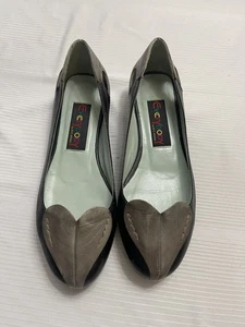 Everybody by BZ Moda Light Taupe Black Leather Low Heels Size 37.5 US 7.5 7 1/2 - Picture 1 of 8