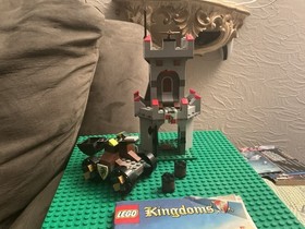 LEGO Kingdoms Outpost Attack (7948) 99% Complete w/Manual NO MINIFIGS