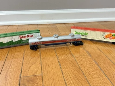 Vintage HO TYCO Model Train lot Popsicle Twin Treats, Exxon, Star-kist - Image 1 of 4
