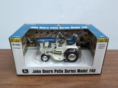 Tractor Ertl John Deere serie patio modelo 140 azul abeto 1/16 precisión  Foto 1 de 3