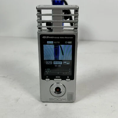 ZOOM Handheld Video Recorder Q3HD Tested And Working Fast Shipping - Image 1 of 4