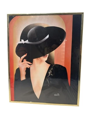 Carlos Ríos Enmarcado 16x20 Impresión Artística Mujer En Negro Sombrero y Vestido Marco Dorado Años 80 Foto 1 de 3