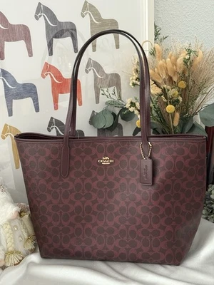COACH CV976 City Tote Bag Signature Canvas & Leather BLACK CURRANT IMYED - Image 1 of 4