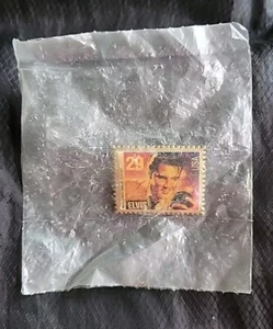 1992 USPS ~ELVIS~ ROCK & ROLL STAMP TIE TAC PIN #21449 NOS STILL IN PLASTIC. - Picture 1 of 8