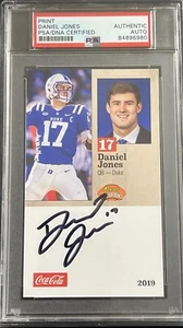 DANIEL JONES AUTO PSA DNA Hard Signed 2019 Senior Bowl TRUE Rookie Card RC 🔥🔥 - Picture 1 of 3