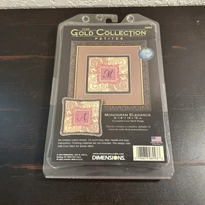 De Colección Dimensiones Oro Colección Petites Monograma Elegancia Punto de Cruz 6993 Hágalo Usted Mismo - Imagen 1 de 3