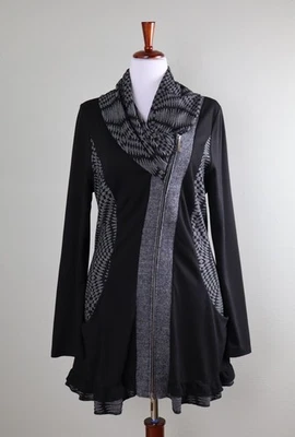 THE PYRAMID COLLECTION $110 Geo Print Ruffle Hem Shawl Collar Jacket Top Size XL - Image 1 of 4