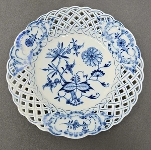 Meissen Blue Onion Reticulated Bread & Butter Plate 6" crossed swords #2 - Picture 1 of 9