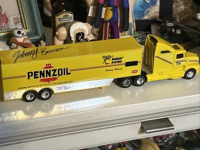 🔥🔥 Johnny Benson AUTOGRAPHED!! 1996 #30 Pennzoil Pontiac 1/64 Transporter 🔥🔥 - Image 1 of 4
