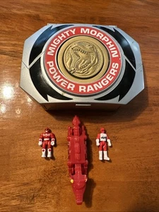 Power Rangers Mighty Morphin With Dragon And Red Rangers - Picture 1 of 4