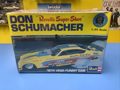 Don Schumacher Revell’s Super Shoe Vega Funny Car H-1453 lanzado en 1995 NUEVO Foto 1 de 4