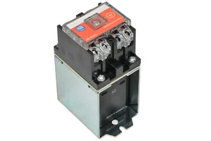 ALLEN-BRADLEY AB safety control relay  700S-DCP310Z24, 24V DC - Picture 1 of 6