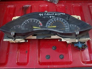 93-94 PONTIAC GRAND PRIX SPEEDOMETER CLUSTER 156,890 - Picture 1 of 3