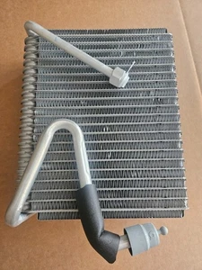 New denso aa447600-1793 Evaporator core coil fleetwood discovery motorhome - Picture 1 of 3