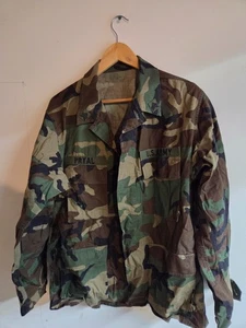 US Army Woodland Camo Cold Weather Coat sz Med/Reg w/patches - Picture 1 of 4