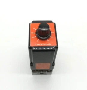 Infitec CMR1502C relè ritardo orario con presa relè Idec - Foto 1 di 5