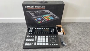 Native Instruments Maschine Studio Black - Picture 1 of 6