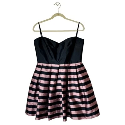 Vestido Aqua Mujer Grande Negro Rosa Rayas Correa de Espagueti Sin Tirantes Ajuste y Acampanado Foto 1 de 4