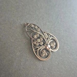 Feiner Filigran-Anhänger aus 925er Silber – Florales Vintage-Design - Bild 1 von 5
