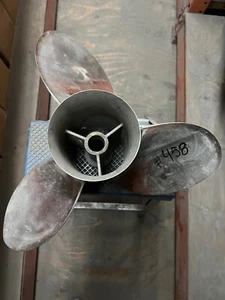 SS#458 QUICKSILVER MIRAGE 14.625x23 RH 3B Stainless Steel Propeller - Picture 1 of 2