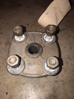 94 95 96 97 98 POLARIS Xplorer Trail Boss SPORTSMAN 400 300 WHEEL HUB MOUNT REAR - Изображение 1 из 3