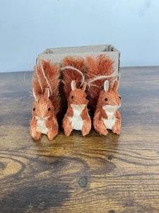 Juego de 3 adornos vintage de paja de cerdas para árbol de Navidad de ardilla - Imagen 1 de 3