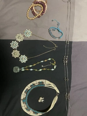 Modeschmuck - Gebraucht - Diverse verschiedene Teile - Bild 1 von 4