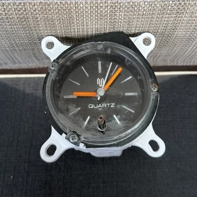 TOYOTA 1977-81 RA40 CELICA CUPÊ PAINEL DE INSTRUMENTOS GENUÍNO RELÓGIO DE QUARTZO!! - Imagem 1 de 4