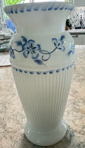 FENTON VASE 9,5" Adam's Rib TRUE BLUE on MILK signiert vom Künstler neuwertig! - Bild 1 von 22