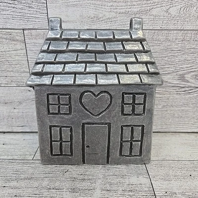 Llamador de puerta de casa de peltre Carson vintage con núcleo de corazón de metal plateado Foto 1 de 4