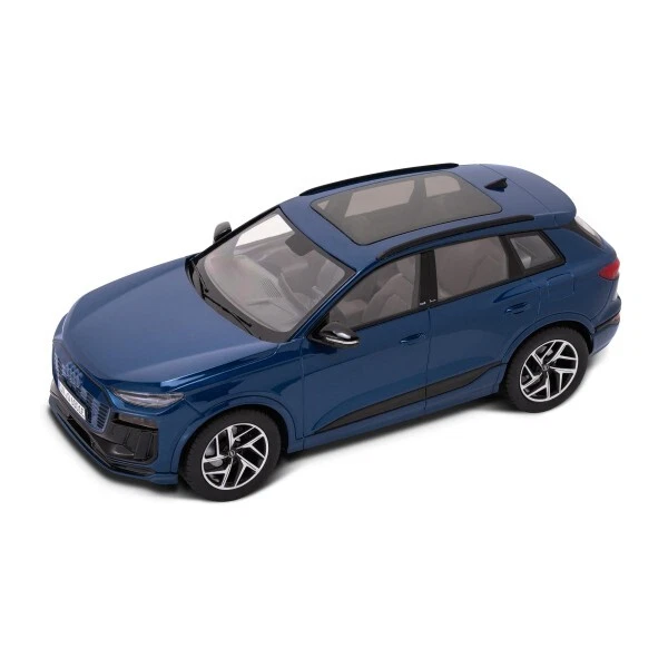 Audi Q6 e-tron Modello Auto Miniatura 1:18 Ascariblau Minimax Ltd.5012326651 - Immagine 1 di 1